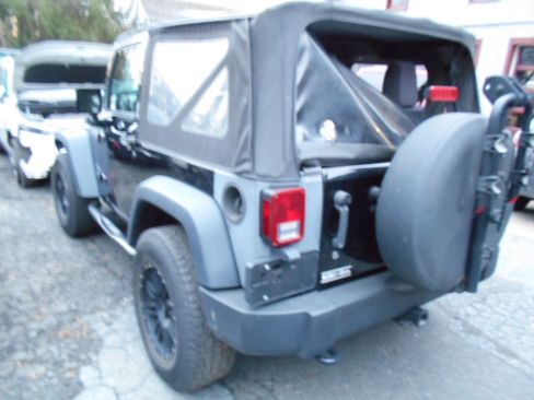 Used 2013 Jeep Wrangler Sport image 3