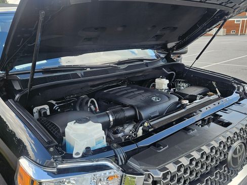 Used 2021 Toyota Tundra image 16