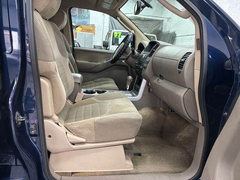 Used 2012 Nissan Pathfinder SV image 14