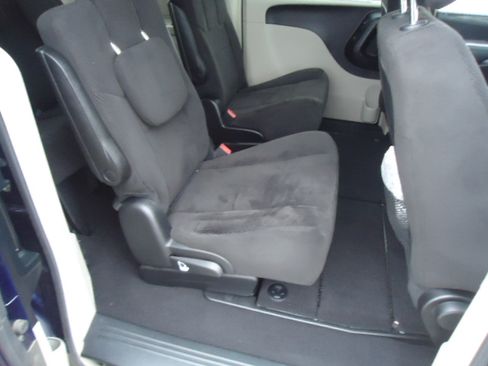 Used 2013 Dodge Grand Caravan Crew image 15