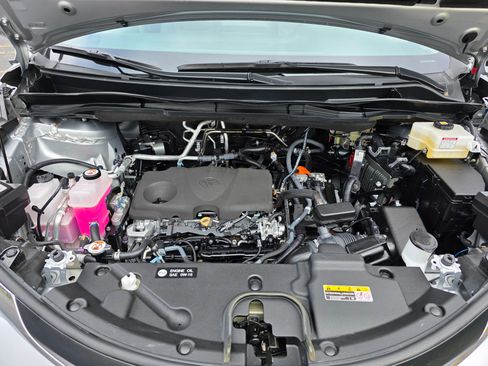 Used 2022 Toyota Sienna XLE image 12