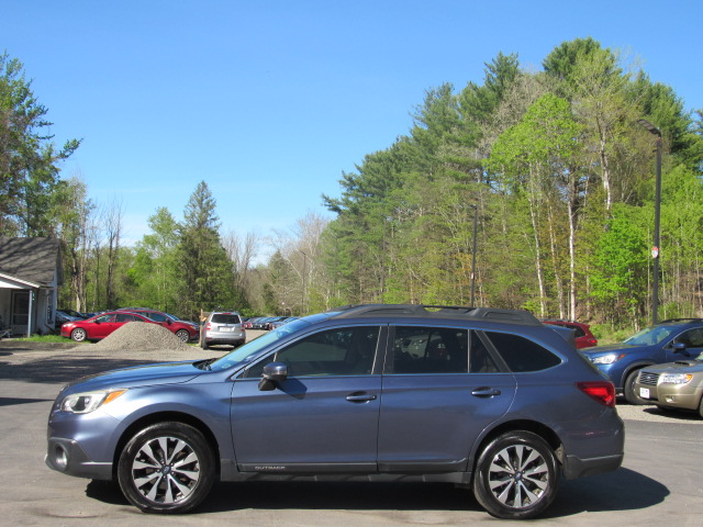 Used 2015 Subaru Outback 3.6R Limited AWD/4WD image 3