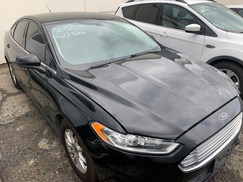 Used 2014 Ford Fusion S image 18