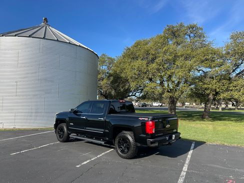 Used 2016 Chevrolet Silverado 1500 High Country image 4
