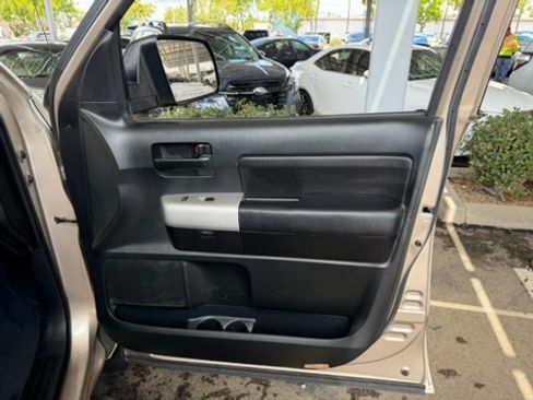 Used 2007 Toyota Tundra 4x4 CrewMax SR5 image 28