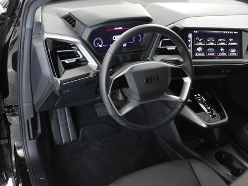 Used 2024 Audi Q4 e-tron Premium Plus image 30