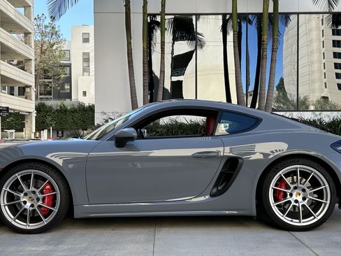 Used 2024 Porsche 718 Cayman GTS image 8