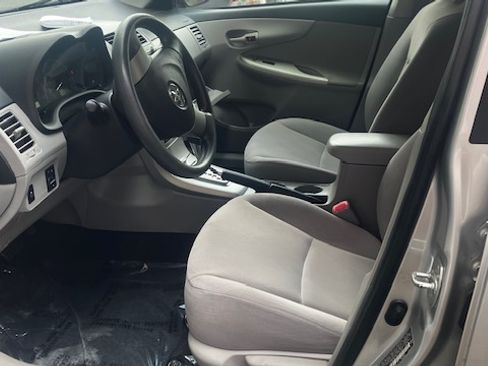 Used 2011 Toyota Corolla LE FWD image 7