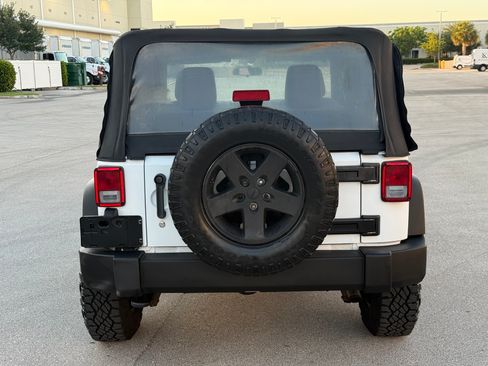 Used 2015 Jeep Wrangler Sport AWD/4WD image 40