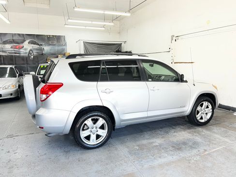 Used 2007 Toyota RAV4 Sport image 4