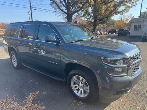 Used 2019 Chevrolet Suburban LT image 5