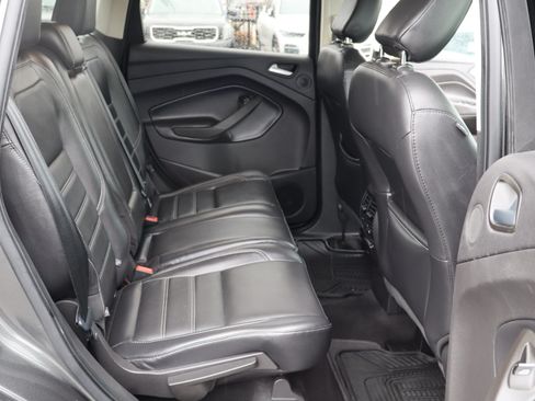 Used 2019 Ford Escape Titanium image 14