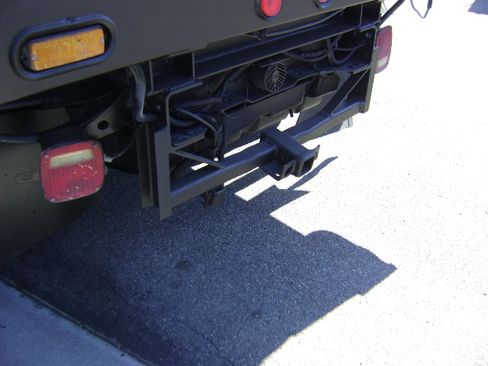 Used 2002 Ford F550 2WD Regular Cab Super Duty image 17