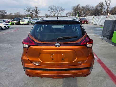 Used 2022 Nissan Kicks SV image 15