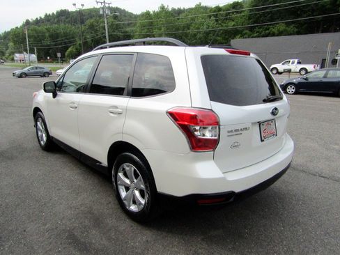 Used 2015 Subaru Forester 2.5i Premium AWD/4WD image 5
