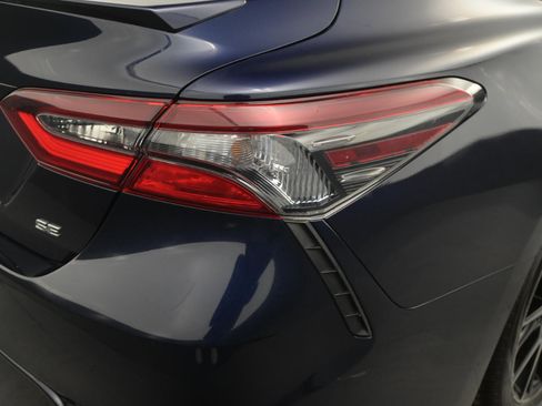 Used 2022 Toyota Camry SE image 15