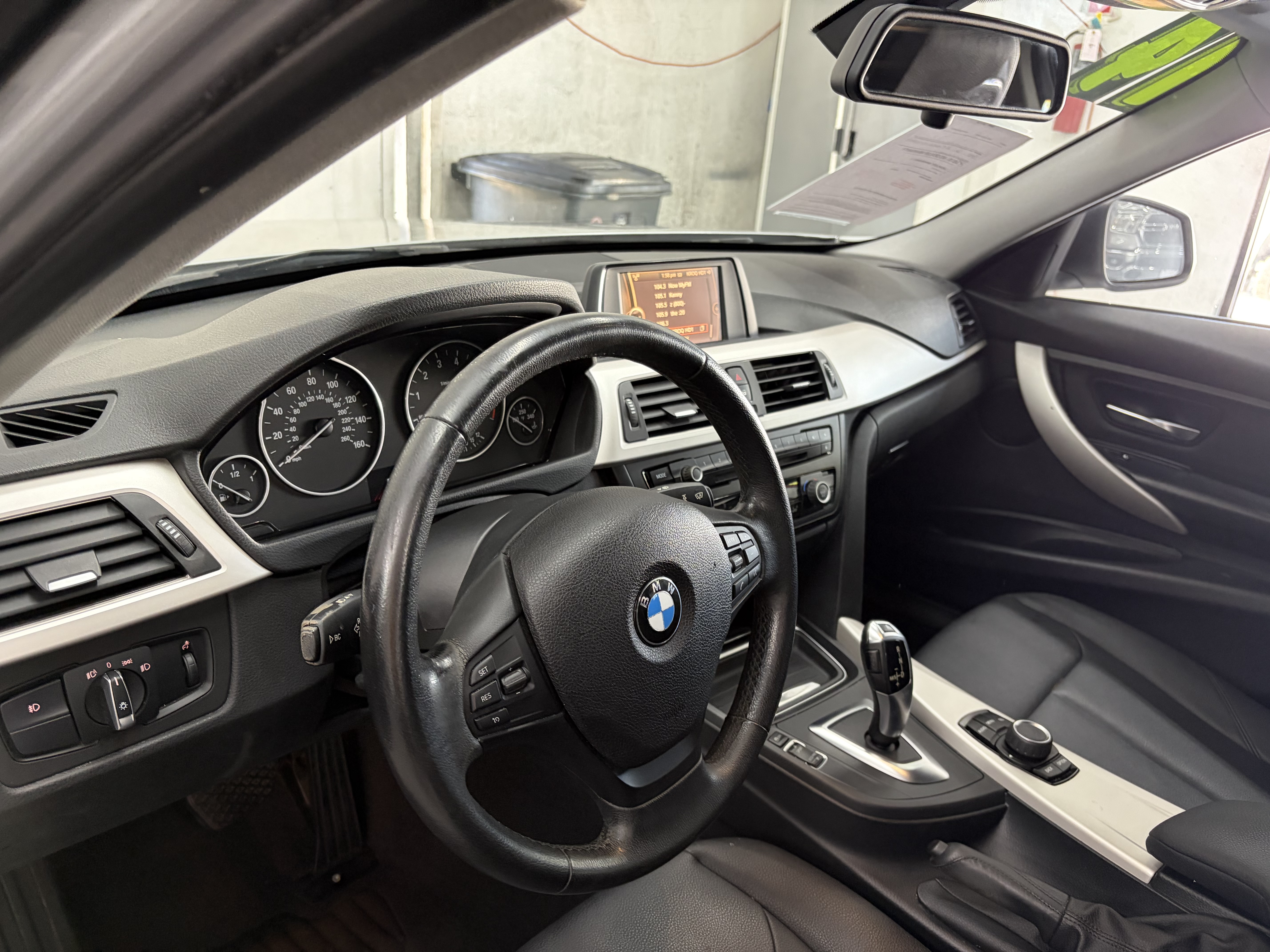 Used 2014 BMW 320i Sedan RWD image 12
