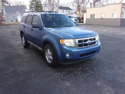 Used 2009 Ford Escape XLT image 3