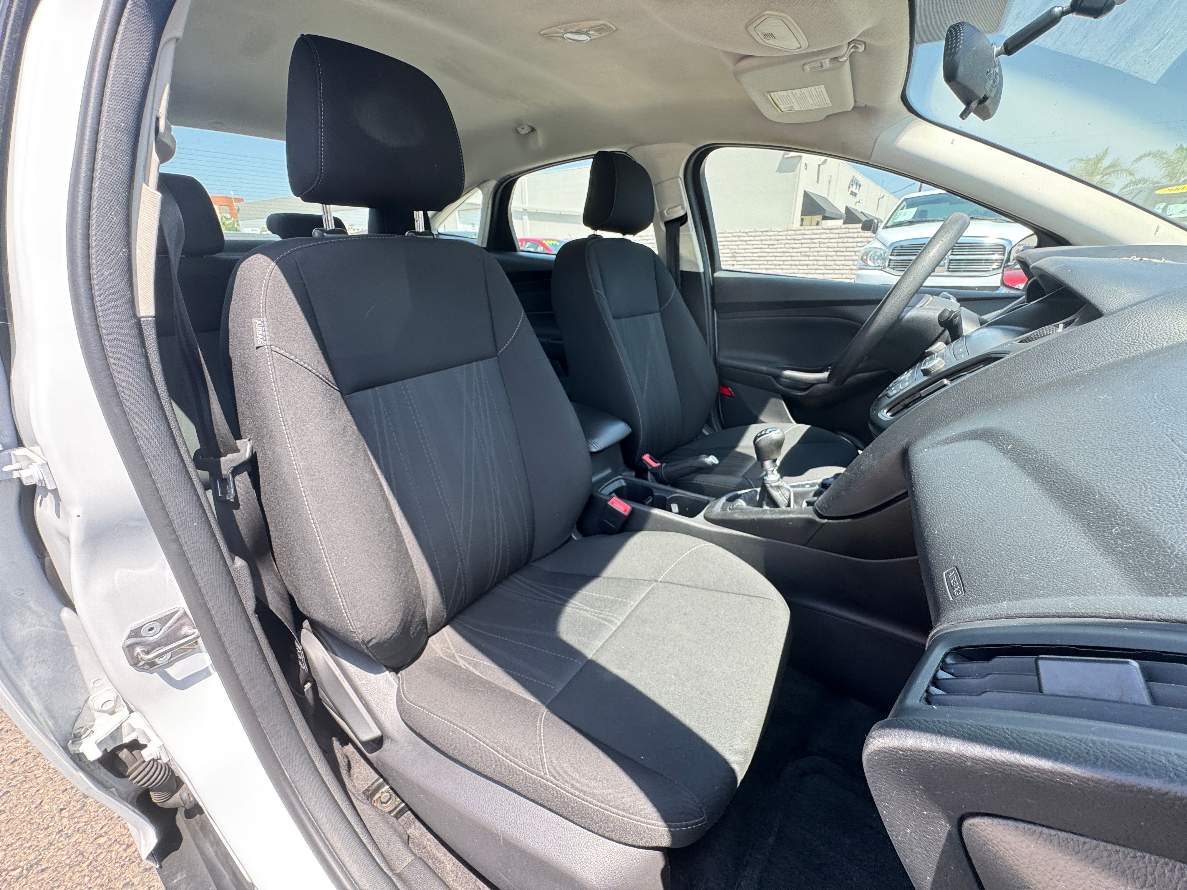 Used 2018 Ford Focus SE Sedan FWD image 18