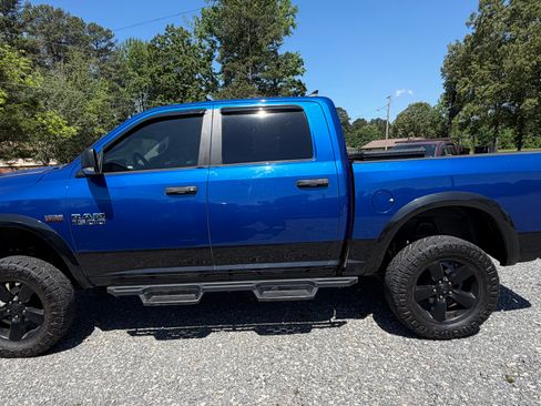Used 2016 RAM 1500 4x4 Crew Cab SLT image 5