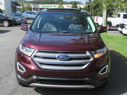 Used 2017 Ford Edge Titanium image 3