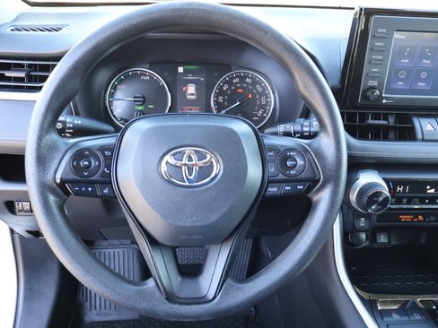 Used 2022 Toyota RAV4 XLE image 20