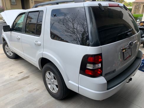 Used 2009 Ford Explorer 2WD XLT image 4