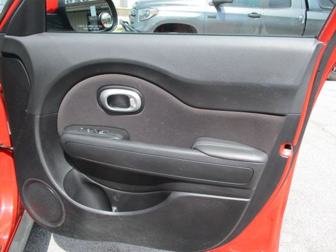Used 2019 Kia Soul S FWD image 27