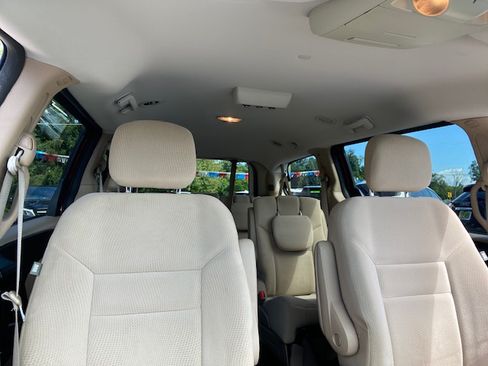 Used 2014 Dodge Grand Caravan SE Van 4D FWD image 11