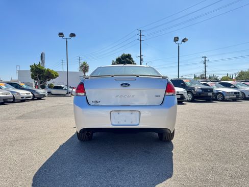 Used 2011 Ford Focus SES Sedan FWD image 7