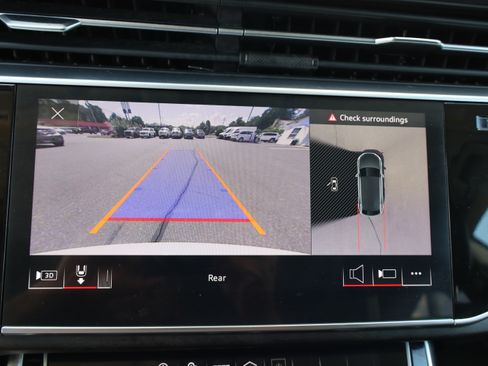 Used 2023 Audi Q8 Premium Plus image 28