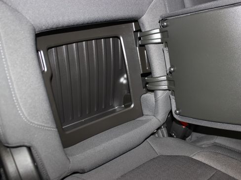 Used 2020 Chevrolet Silverado 1500 LT Trail Boss image 34