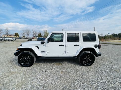 Used 2025 Jeep Wrangler 4xe Unlimited Sahara image 3