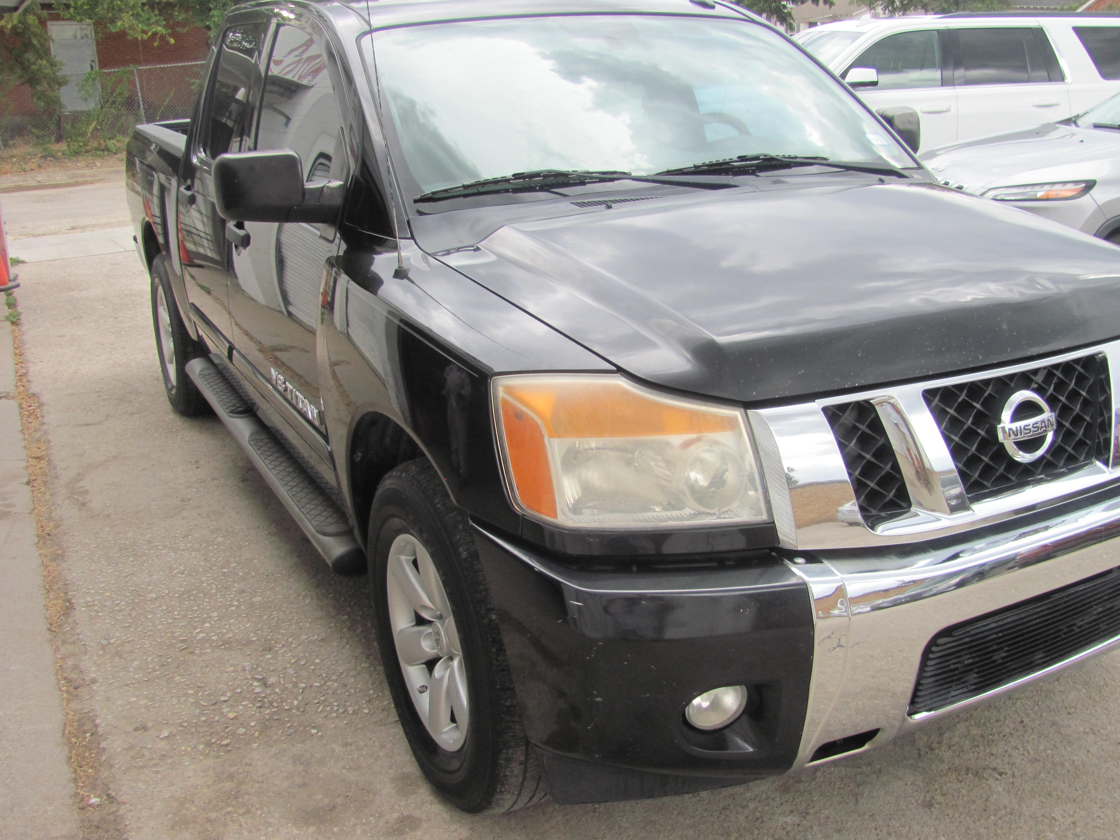 Used 2013 Nissan Titan 2WD Crew Cab image 5
