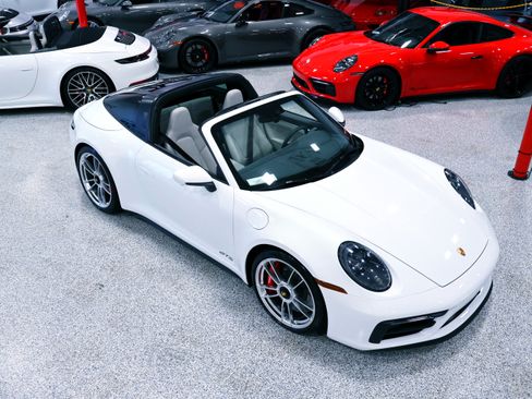Used 2024 Porsche 911 Targa 4 GTS image 6