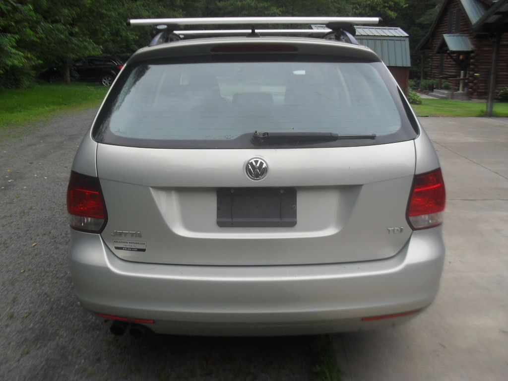 Used 2011 Volkswagen Jetta TDI SEL FWD image 6