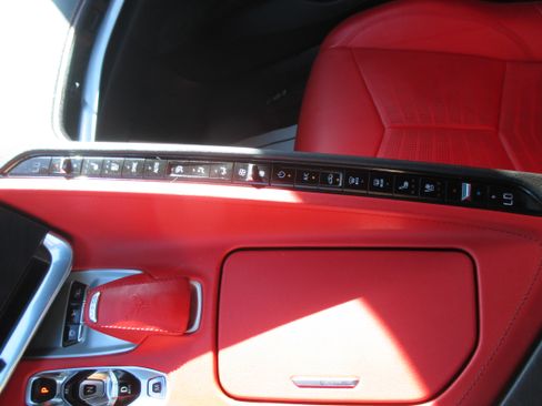 Used 2022 Chevrolet Corvette Stingray Preferred Conv w/ 2LT RWD image 20