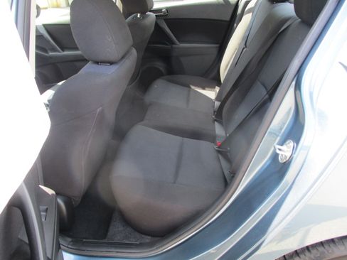 Used 2011 MAZDA MAZDA3 i Sport Sedan FWD image 14