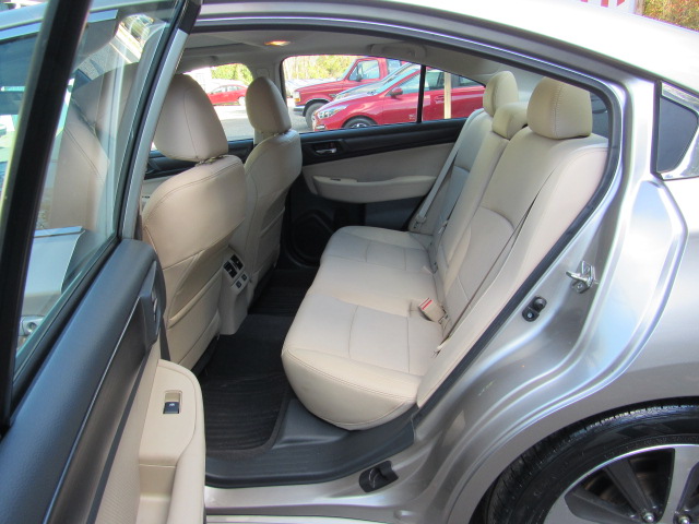 Used 2015 Subaru Legacy 2.5i Limited AWD/4WD image 16