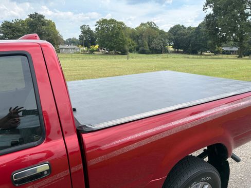 Used 1994 Toyota Pickup 4x4 Regular Cab DX image 17