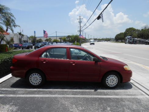 Used 2004 Toyota Corolla CE Sedan 4D FWD image 5