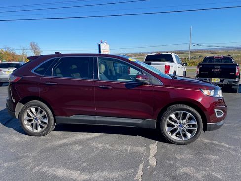 Used 2018 Ford Edge Titanium image 5