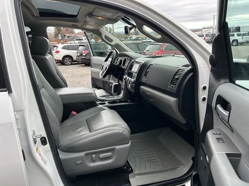 Used 2015 Toyota Sequoia Limited image 11