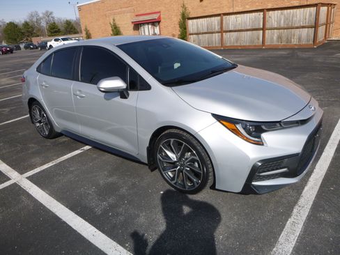 Used 2021 Toyota Corolla SE image 4