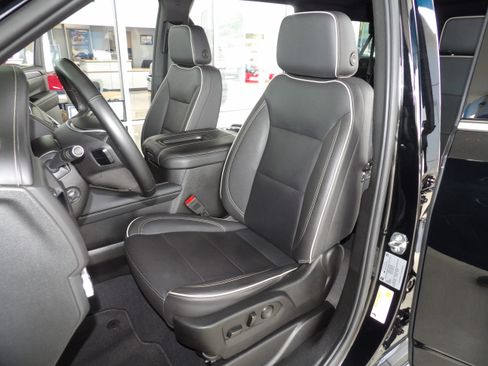 Used 2024 GMC Yukon XL 2WD SLT image 19