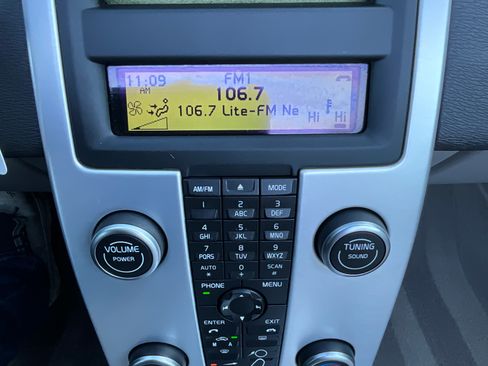 Used 2011 Volvo C70 T5 image 12