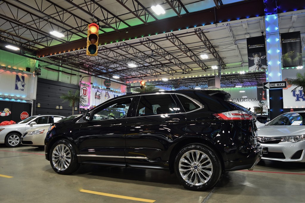 Used 2021 Ford Edge Titanium FWD image 4