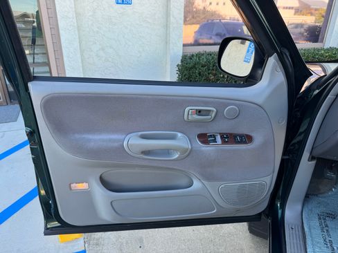 Used 2000 Toyota Tundra SR5 image 21
