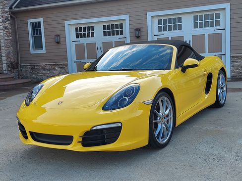 Used 2014 Porsche Boxster S image 3