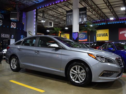 Used 2015 Hyundai Sonata SE image 13